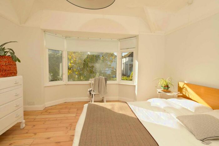 4 Bedroom Semi-Detached House To Rent In Coniston Avenue, Headington **Student Property **, OX3