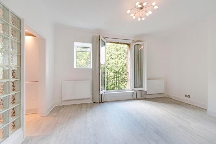 1 Bedroom Flat To Rent In Netherhall Gardens, Hampstead, NW3