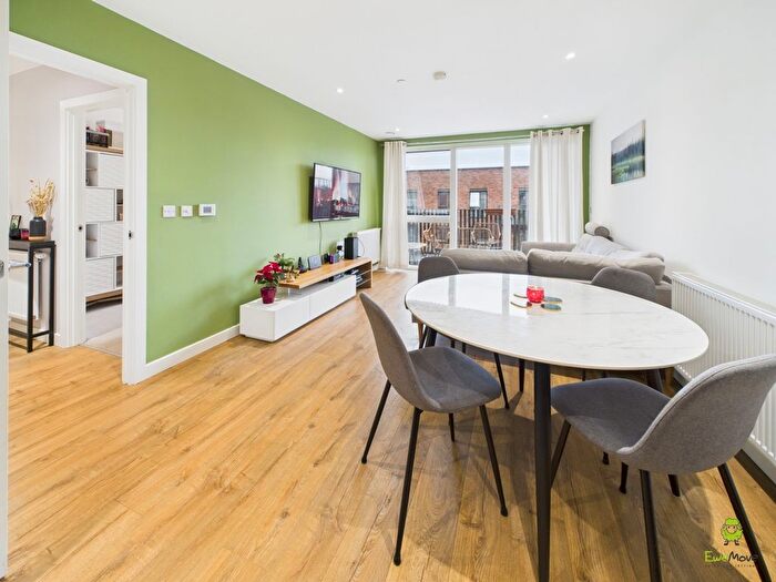 2 Bedroom Flat For Sale In Craft Court, Regal Walk, Bexleyheath, DA6