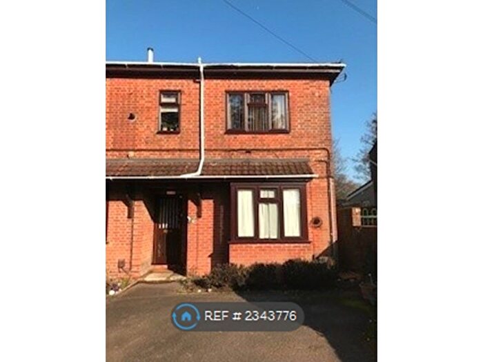 1 Bedroom Flat To Rent In Holly House, Southampton, SO19