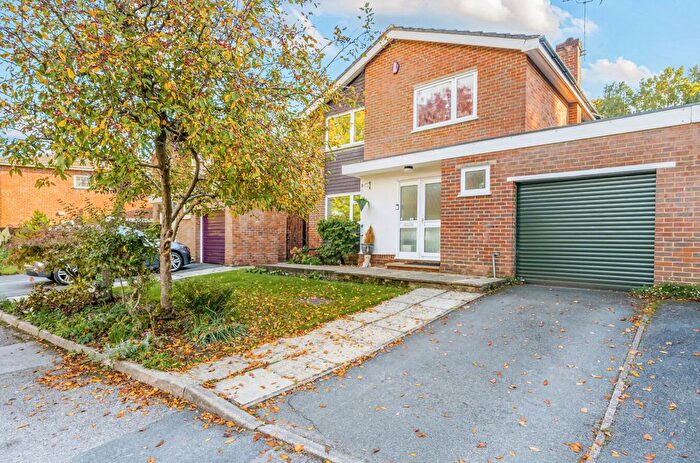 4 Bedroom Detached House For Sale In Woking, Surrey, GU21