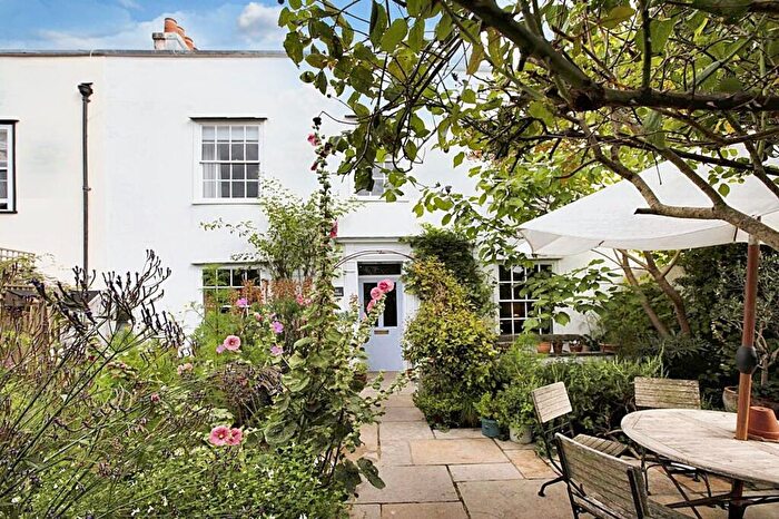 5 Bedroom Semi-Detached House For Sale In Cleveland Place, Dawlish, EX7