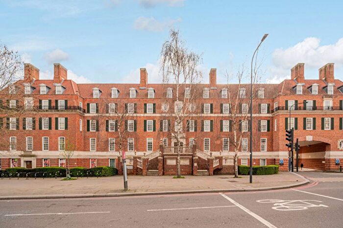 1 Bedroom Flat To Rent In Clapham Common Southside, Clapham South, London, SW4