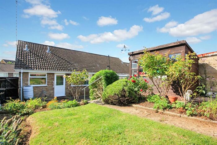 2 Bedroom Semi-Detached Bungalow For Sale In Cedar Way, Higham Ferrers, Rushden, NN10