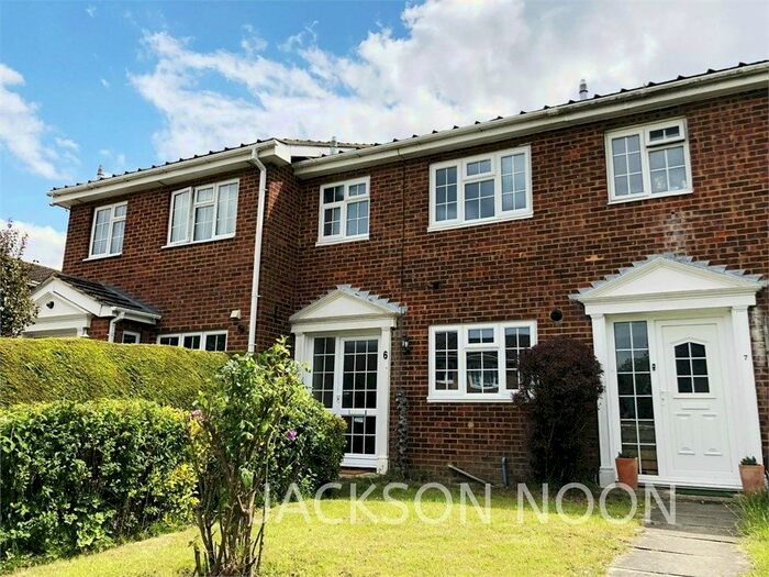 3 Bedroom Terraced House To Rent In Findlay Drive, Guildford, GU3