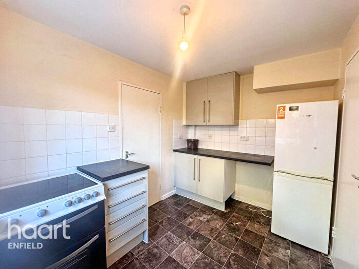 3 Bedroom Semi-Detached House For Sale In Norton Close, London, E4