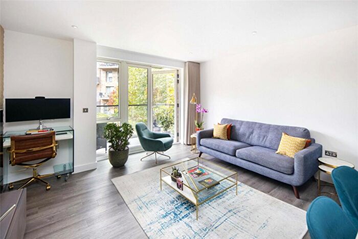 2 Bedroom Flat To Rent In Highfield Court, New North Road, London, N1