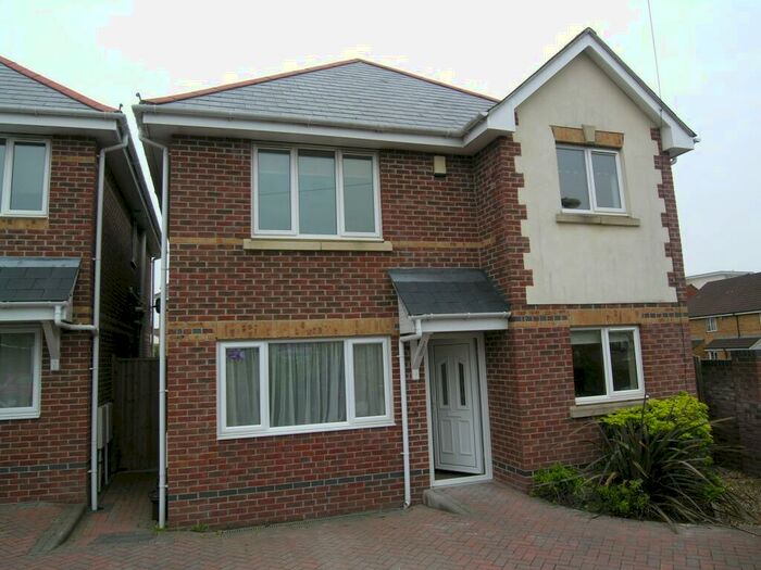 6 Bedroom House To Rent In Bedroom Detached House In Winton, BH9