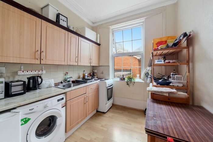 2 Bedroom Flat To Rent In Thane Villas, Islington, London, N7
