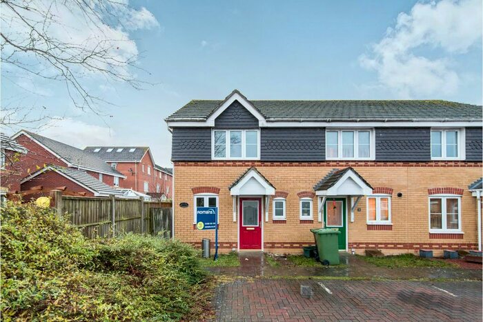 2 Bedroom End Of Terrace House To Rent In Wimborne Close, Beggarwood, Basingstoke, RG22