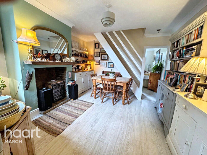 2 Bedroom Character Property For Sale In Doddington Road, Benwick, PE15
