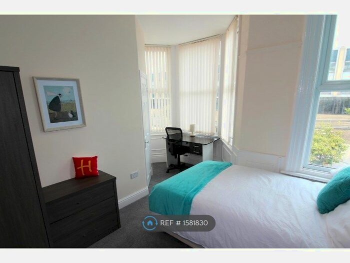 6 Bedroom Semi-Detached House To Rent In Albert Road, Middlesbrough, TS1