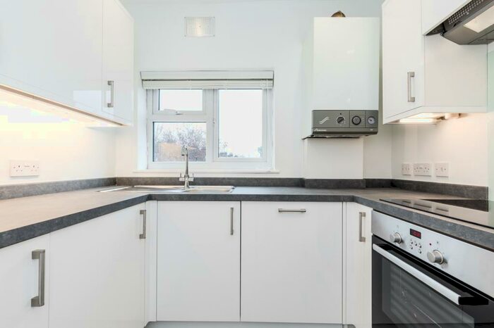 2 Bedroom Apartment To Rent In Dupree Road, London, SE7