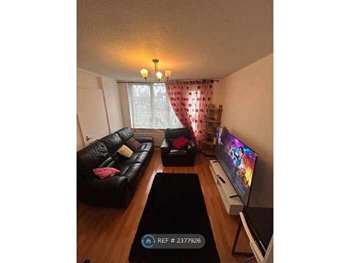 1 Bedroom Flat To Rent In Woolstaplers Way, London, SE16