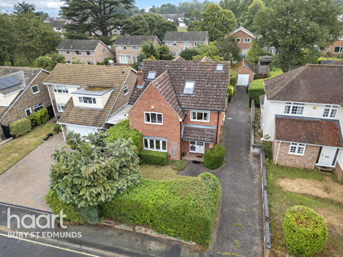 5 Bedroom Detached House For Sale In Home Farm Lane, Bury St Edmunds, IP33
