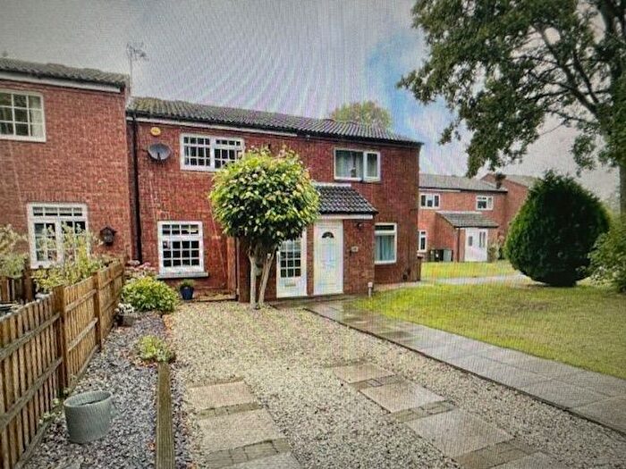 2 Bedroom Semi Detached House To Rent In Cophams Close, Solihull, B92