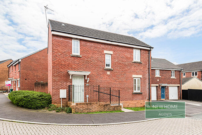 3 Bedroom Detached House For Sale In Lonydd Glas, Pontyclun, CF72