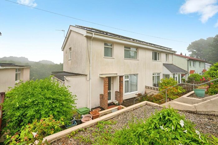 3 Bedroom Semi-Detached House For Sale In Priestley Avenue, Plymouth, Devon, PL5