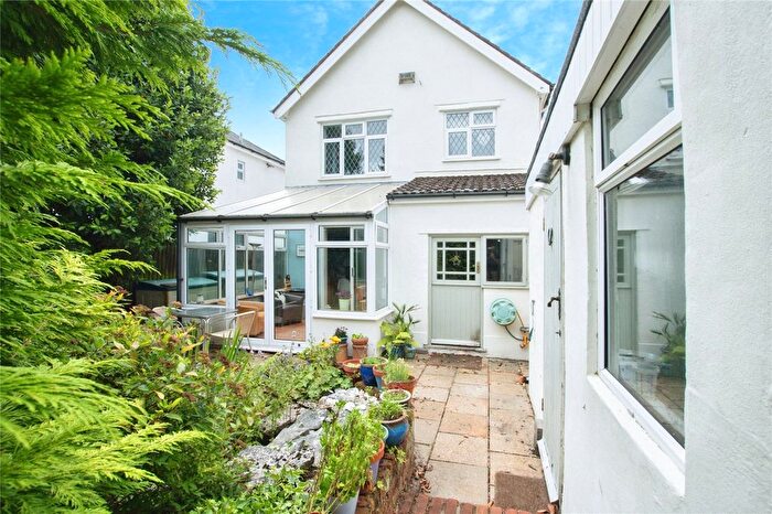 3 Bedroom Detached House For Sale In Magna Road, Bournemouth, Dorset, BH11