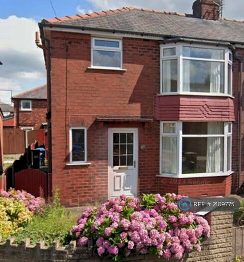 3 Bedroom Semi-Detached House To Rent In Thackeray Grove Droylsden, Manchester, M43