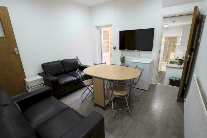 4 Bedroom House To Rent In Rookery Road, Selly Oak, Birmingham, B29