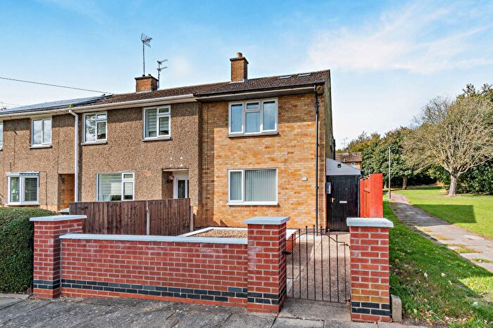 2 Bedroom End Of Terrace House For Sale In Beaumont Leys Lane, Leicester, Leicestershire, LE4