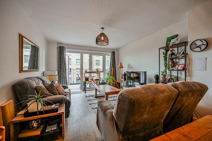 2 Bedroom Flat For Sale In Adele Court, Wood Green, Tottenham, London, N17