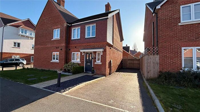 2 Bedroom Semi Detached House For Sale In Hammersley Drive, Ash, Aldershot, Surrey, GU12