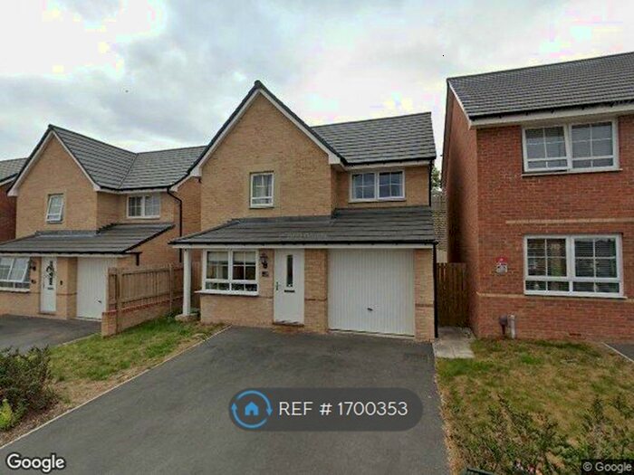 3 Bedroom Detached House To Rent In Banks Way, Catcliffe, Rotherham, S60