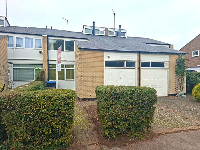 3 Bedroom Terraced House For Sale In Herns Lane, Welwyn Garden City, AL7