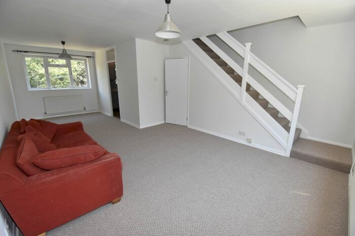 2 Bedroom Flat To Rent In Burnt Ash Road, London, SE12