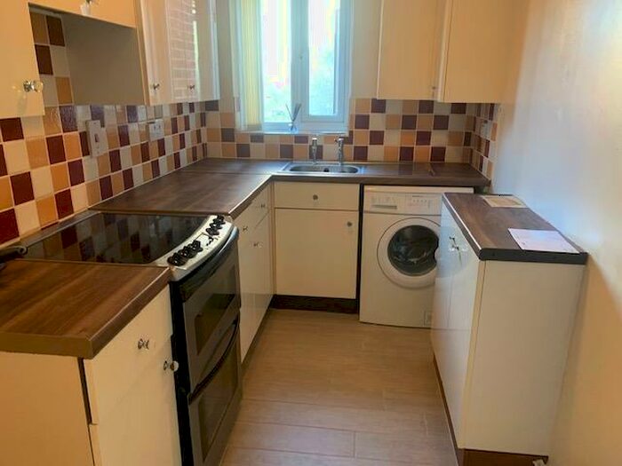 1 Bedroom Apartment To Rent In St. Fagans Road, Cardiff, CF5