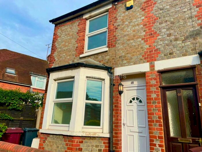 3 Bedroom End Of Terrace House To Rent In Brighton Road, Reading, RG6