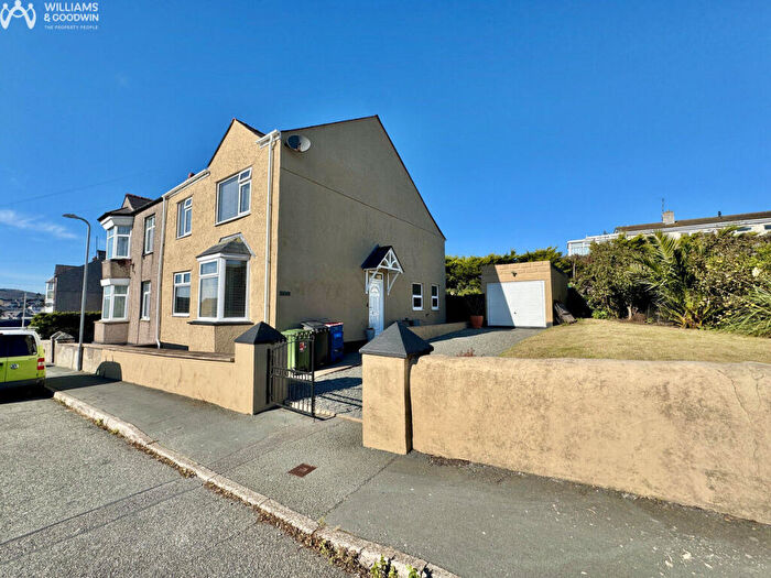3 Bedroom Semi-Detached House For Sale In Llanfawr Road, Holyhead, Anglesey, LL65
