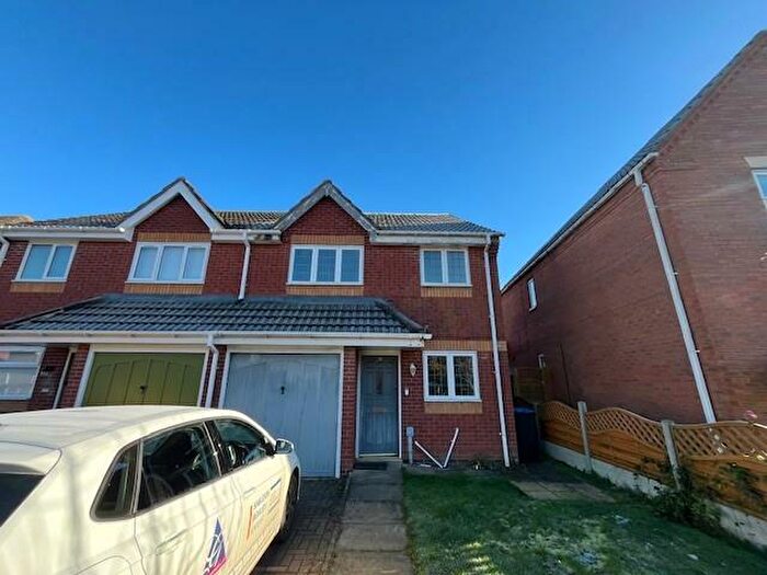 3 Bedroom Semi-Detached House To Rent In Allfrey Close, Lutterworth, LE17