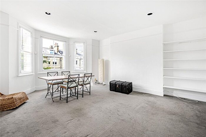 3 Bedroom Maisonette To Rent In Crossfield Road, London, NW3