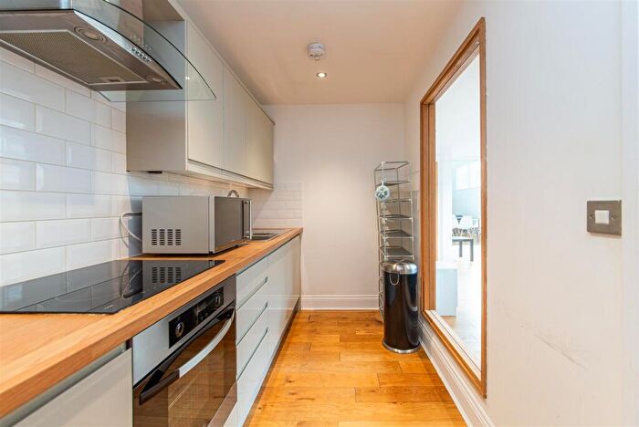 2 Bedroom Apartment To Rent In Chaucer Building, Grainger Street, Newcastle Upon Tyne, NE1