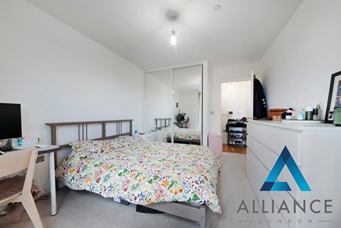1 Bedroom Flat For Sale In Centenary Heights, Larkwood Avenue, London, SE10