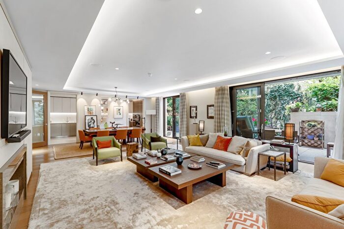 3 Bedroom Flat For Sale In Holland Park Villas, Kensington, London, United Kingdom, W8