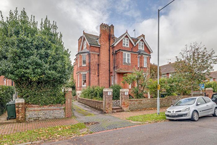 1 Bedroom Flat To Rent In Silverdale Road, Eastbourne, BN20