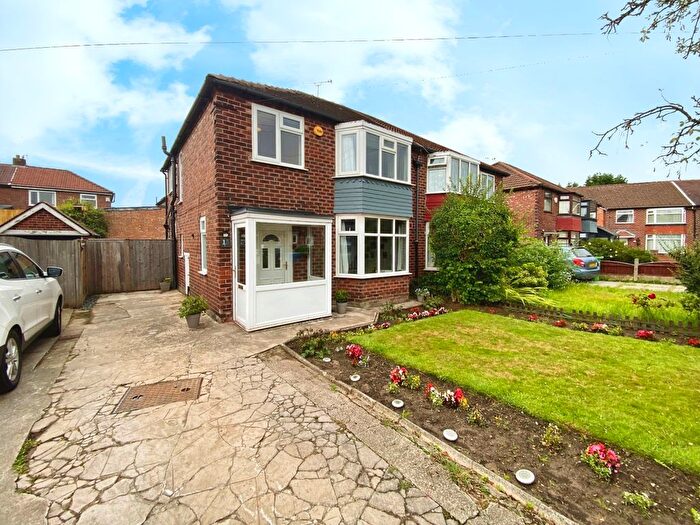 3 Bedroom Semi Detached House For Sale In Selsey Drive, East Didsbury, Manchester, M20