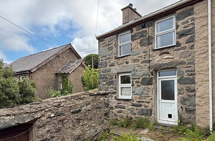 2 Bedroom End Of Terrace House For Sale In Chapel Street, Rhiwlas, Bangor, Gwynedd, LL57