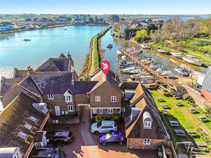 3 Bedroom Mews For Sale In Queen Street, Emsworth, Hampshire, PO10