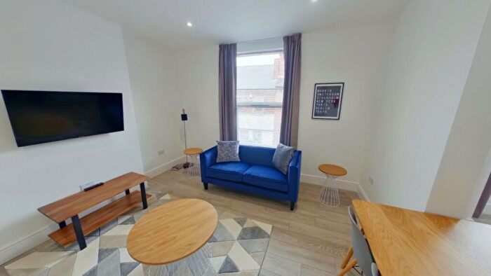 2 Bedroom House To Rent In Portland Street, Lincoln, LN5