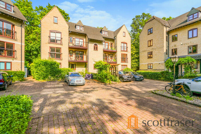 3 Bedroom Apartment To Rent In Dorchester Close, Headington, OX3