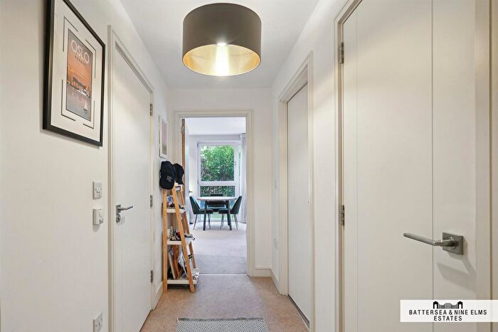 1 Bedroom Flat To Rent In Lowe House, Nine Elms Point, SW8