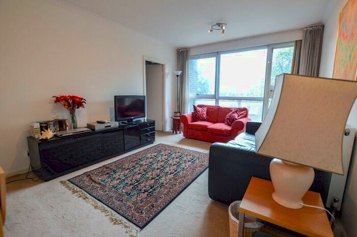 1 Bedroom Apartment To Rent In Lords View, St. Johns Wood Road, NW8