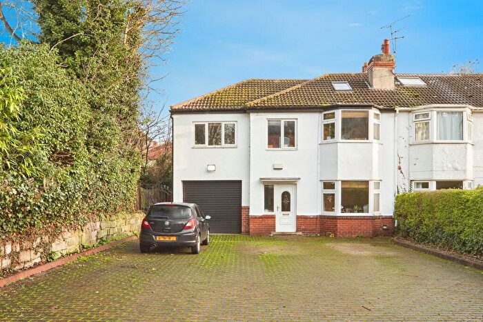 7 Bedroom Semi Detached House For Sale In Hollin Mount, Leeds, LS16