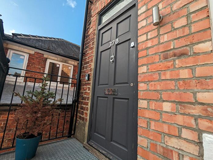 2 Bedroom Maisonette To Rent In Blackwell Gate, Darlington, DL1