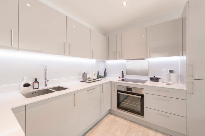 2 Bedroom Flat For Sale In Albert Road, Leyton, London, E10
